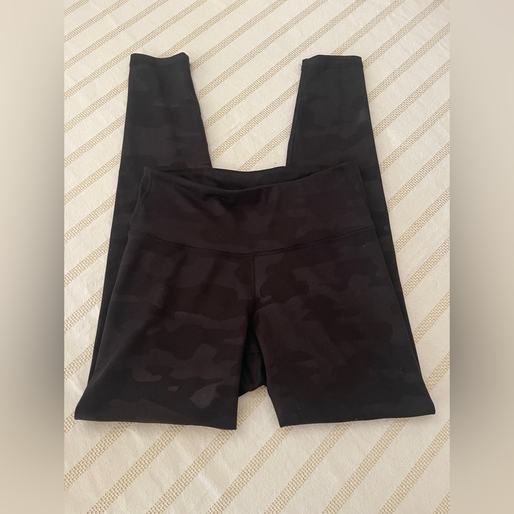 Old Navy Active Powerpress High Rise Black Camo Leggings